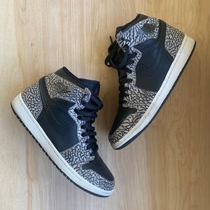 Air Jordan 1 Retro Elephant (Un-Supreme) Size 10.5
